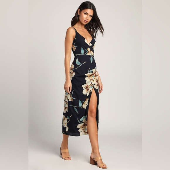 Lulus Dresses & Skirts - Lulu’s Floral Midi Dress
